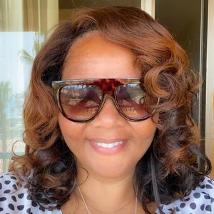 Meet your Posher, Theresa